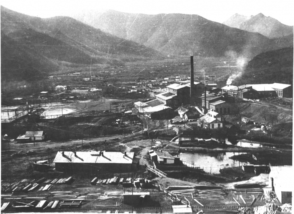 Обогатительная фабрика  в центре пос. Тетюхе  (Дальнегорске), 1926 год